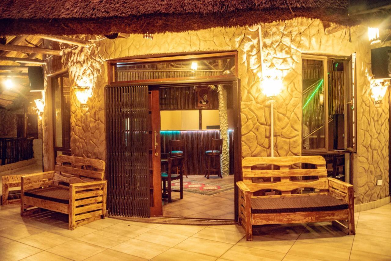 גאבורון African Home Hotel מראה חיצוני תמונה