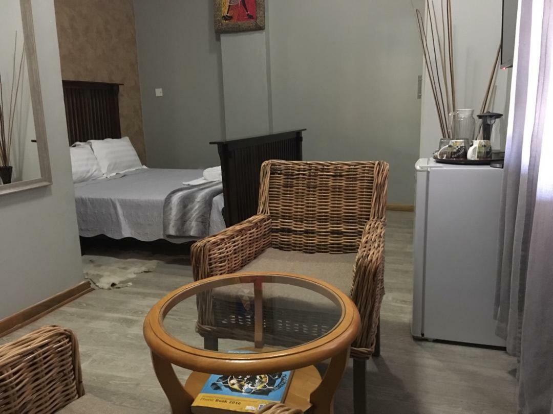 גאבורון African Home Hotel מראה חיצוני תמונה