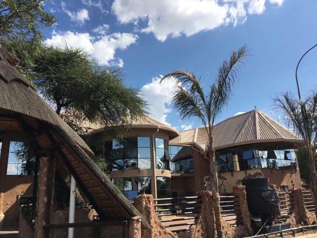 גאבורון African Home Hotel מראה חיצוני תמונה